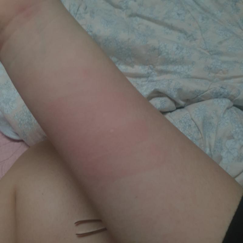 자기보다 14살 어린 가녀린 여동생한테 이게 무슨