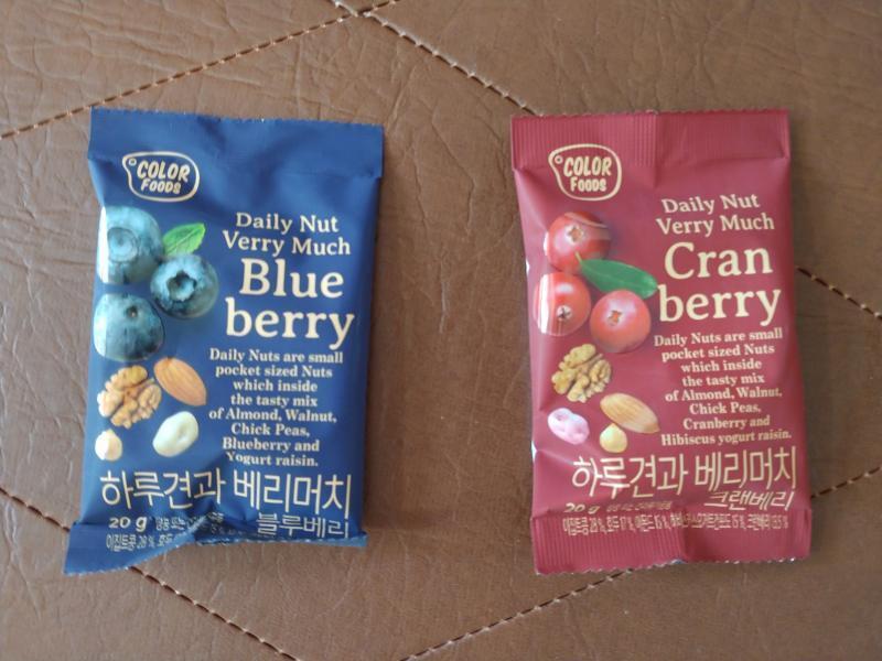 아침 대용으로 딱이야. 내가 건체리, 건크랜베리 이런 거 좋아해서 크랜베리가 더 낫더라