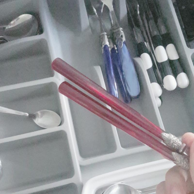 미친 우리집 젓가랃이랑 똑같다 우리는 빨파초흰검 있어!!!