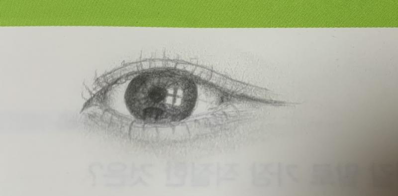 시험 공부하는데 너무 하기 싫어서 교과서에 눈 그렸어!! 항상 시험기간엔 다른 게 너무 재밌어