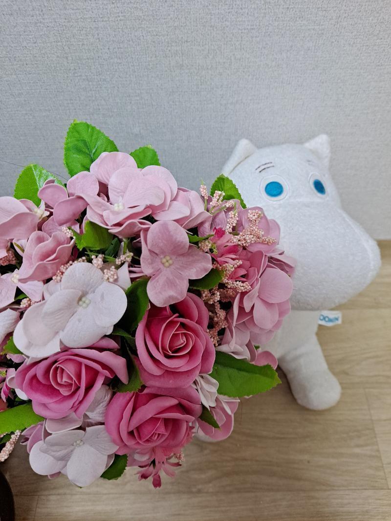 >>136 흐아어어어아아아아ㅏ아 이 영광을 >>133 에스에게 돌리며... 저의 꽃다발(조화)을 바칩니다...)