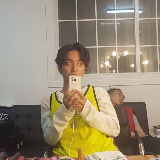 >>20 아아니 내 차애 덕광씨인거 어케알았대 증말ㅠㅠㅠㅠㅠ 아니 사람이 그렇게 요정같을수있냐 앰비션공듀님 짅자ㅠㅠㅠㅠㅠㅠㅠ힙합요뎡한덕광 흥해라