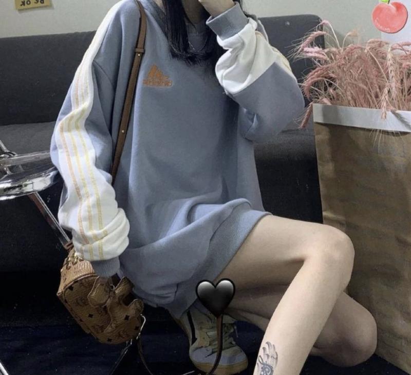 아디다스인거 같은데 못찾ㅈ겠어
