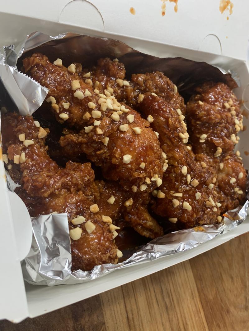 아까 저녁밥으루 치킨 먹었당