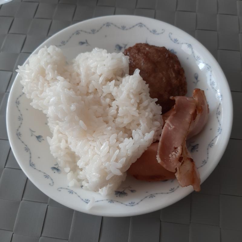 지옥에서 온 플레이팅 잘 먹겠습니다 너희도 밥 빨리 많이 먹어