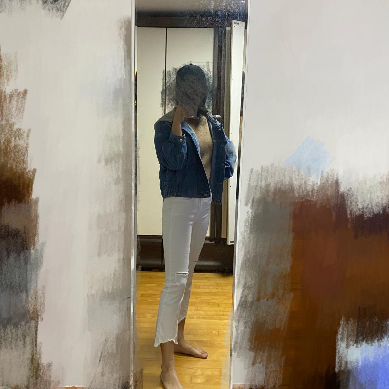 이 옷은 어떰? 나중에 놀러 갈 때 입을건데