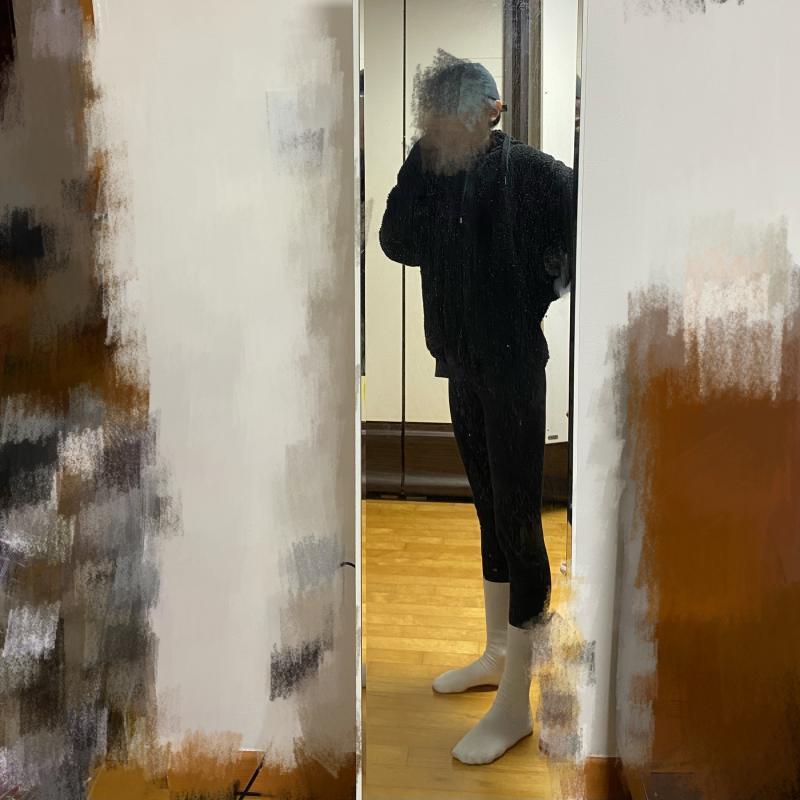 같은 옷 사진 3개