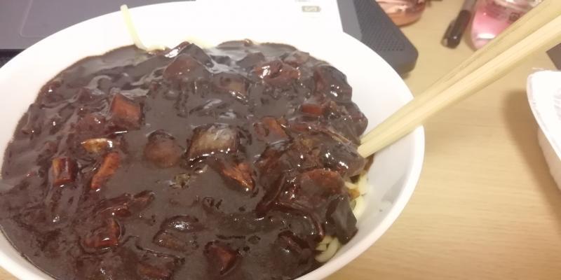 김밥이랑 유부초밥, 짜장면, 치킨!!! 외국에 있으니까 이런거 잘 못먹어서 결국 해먹었어ㅋㅋㅋㅋㅋㅋㅋ