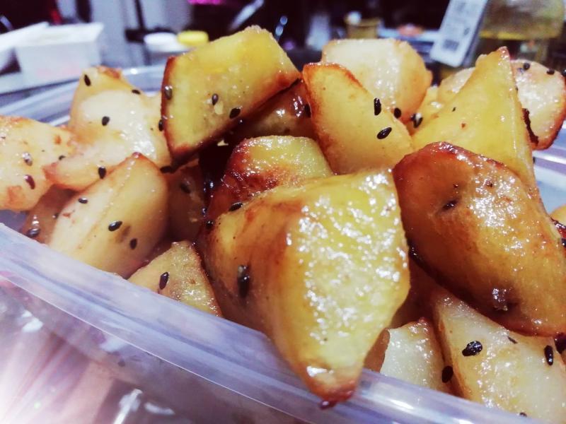 >>53 이어서!!! 버터쿠키랑 맛탕, 푸딩!! 푸딩은 캬라멜소스도 같이 만들었어ㅎㅎ