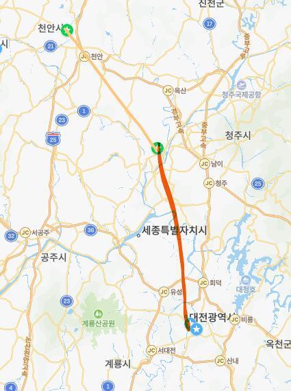 하이~ 3일 만에 레스 남기는 오송역 비버야. 지도 마킹할 때 어떤 게 더 나은지 궁금해서 비버들한테 질문할게. 가독성 좋은 거 말해줘라
