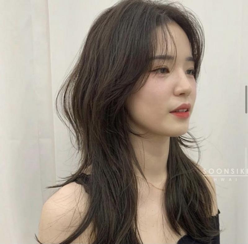 >>230 이건 매직하면 당연 해결됑! 너무 악성 곱슬이면 매직이 안나오는 경우도 있지만 그럴땐 약을 두번 발라서라도 난 차분하게 만들어주는 편