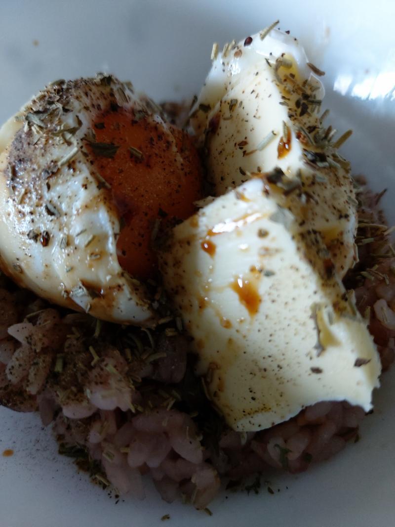 초코쿠키 김부각 반숙 계란밥 셋 다 맛있었지만 마지막이 뒤질듯이 맛있었어