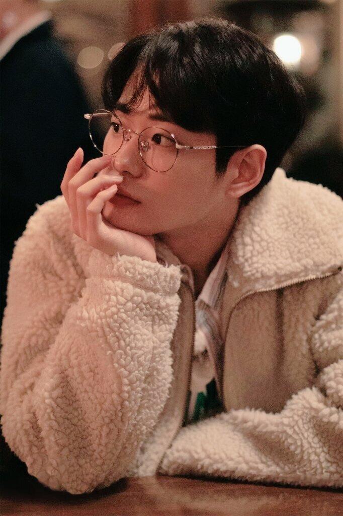 이세진 후..고르느라 힘들었다 진짜 혼자 잘생기고 귀엽고 이쁘고 다 하기 있냐구ㅠㅠㅠㅠ아 그리고 우리 세진이 혼혈이다? 천국과 한국..너무 멋지