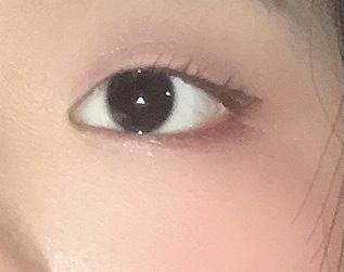 음.. 그냥 웜톤이 해본 쿨톤 화장인듯 ㅋㅋㅋㅋㅋ