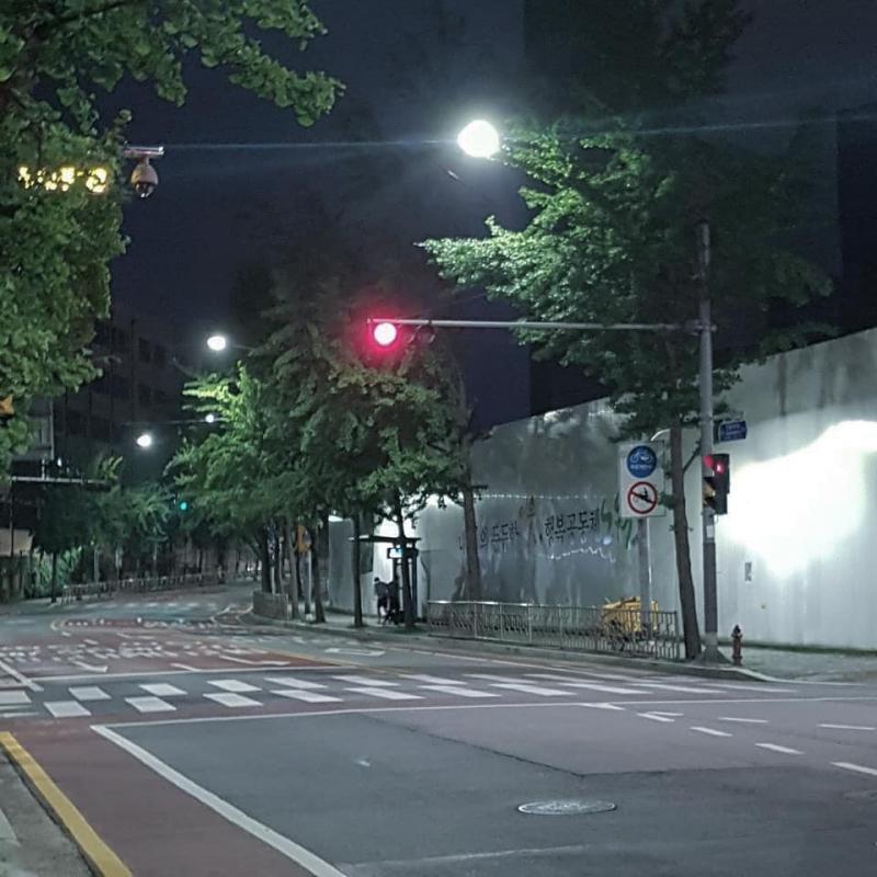 여긴 어때보여? 등굣길 주변 횡단보도인데 이 사진 볼때마다 소름끼쳐서..