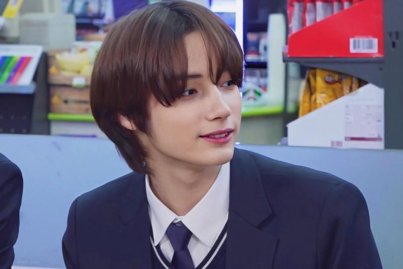 >>49 투모로우바이투게더 막내 휴닝카이야!