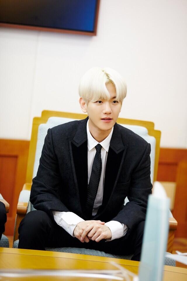 엑소 변백현!!!! 진짜 너무 이쁘지 ㅠㅠㅠ❤❤ 정성스럽게 고른 사진들은 아니야.....ㅠㅠ미안.. 사진이 너무 많고 나 지금 시간이 읎어서..