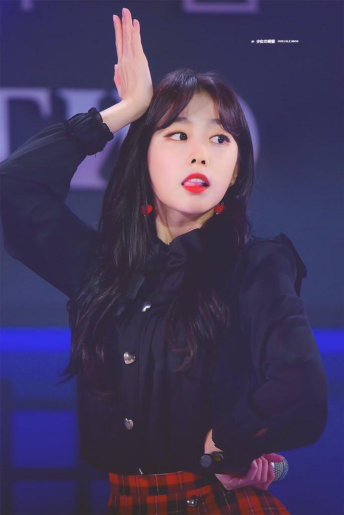 스레주 걔가 또 답답하게 하면 그냥 이거 보여줘 무쌍미녀들임 ㅎㅎ.. 그리고 여자는 유쌍이 인기 많은 거 맞긴 한데 내가 첨부한 사진같은 무쌍미