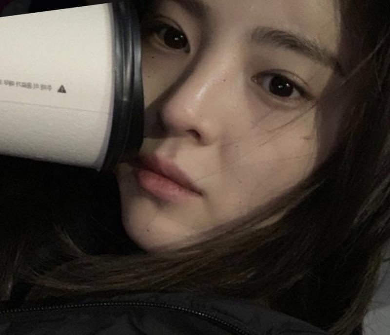 이거 내가 하고 싶은 눈이라고 들고갈 사진이야 이 중 뭐가 나은지 골리주라.. 근데 다 비슷한 느낌이긴 해