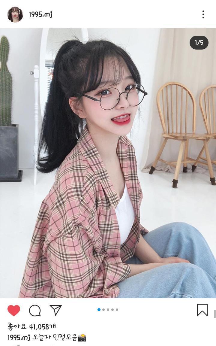 그리고그리고 뭔가 평소 잘 안 입을 것 같은? 이런 체크무늬 셔츠 난 좋아해. 잘만 소화하면 짱 좋아...