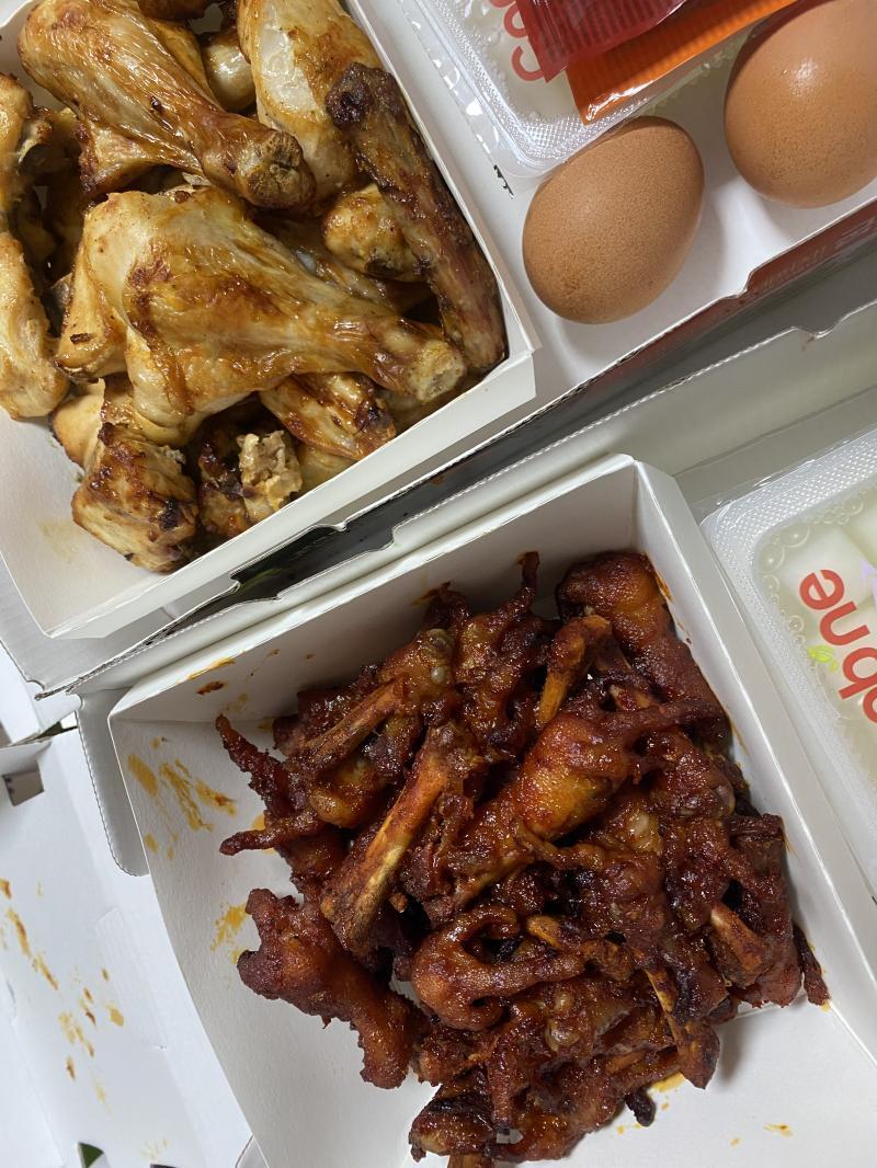 >>2 웅웅 비싸긴 한데 굽네 닭발 진짜 존맛이얌