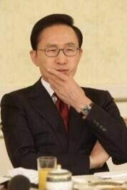 시발...왜 난 이 짤부터 생각났지