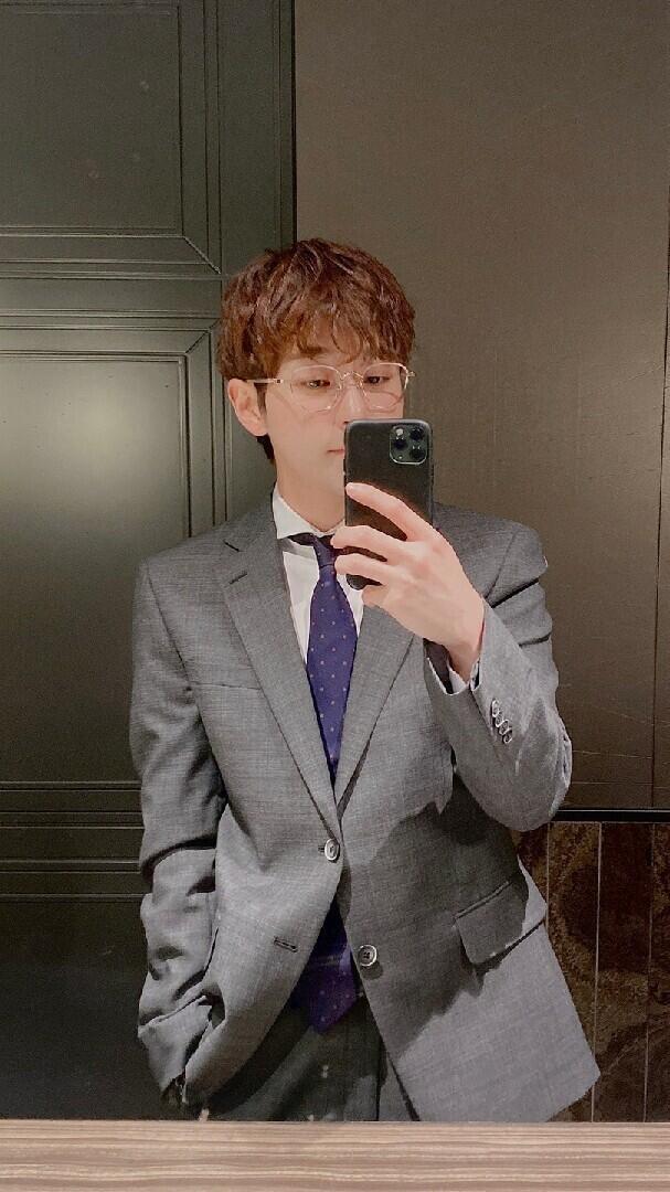 아마따 전조증상은 있었긴한데요 난 그런거 잘 모르겠고 하이톤이 씨발 이렇게 섹시할줄몰랐는데 아맞다 나 허성현도 좋아했구나 아니 아 그게 아니라