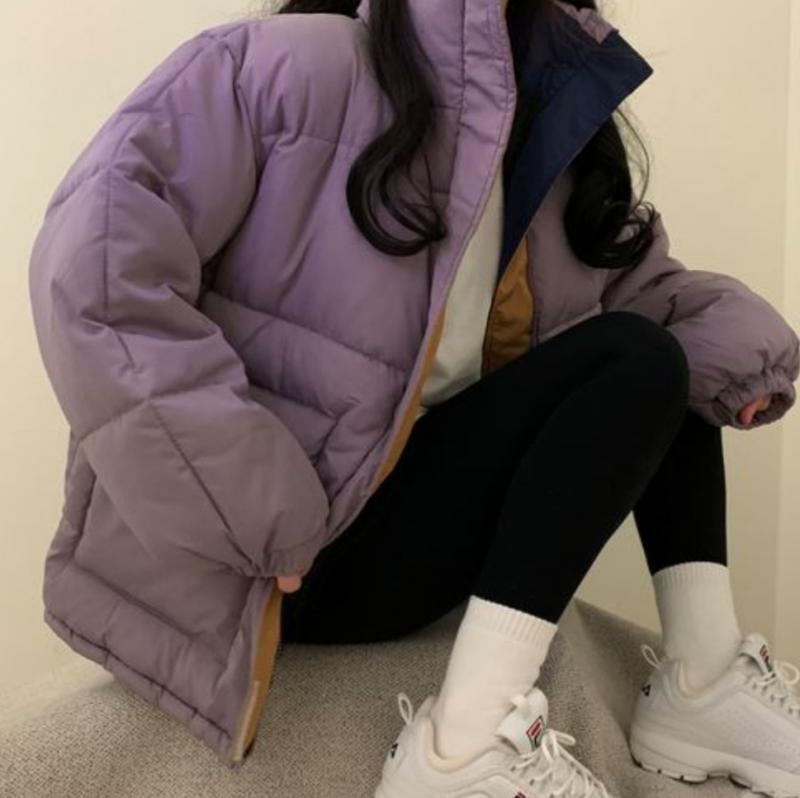 아직도 살지 말지 고민중이긴 한데 어떤 색이 더 예뻐보여?? 보통 무채색 옷 자주 입어