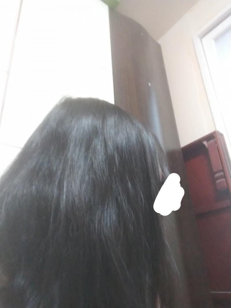 이야 풍성한 내머리! 근데 풍성해 지니까 정말 미용실에서 들었더니 나 반곱슬 맞나봐 머리카락 끝단이 조금 곱슬거려 이 전까지는 반곱슬이라 들어도