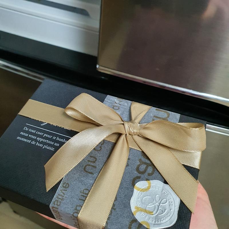 짝남한테 줄 거야...모가 더 예쁘니...?