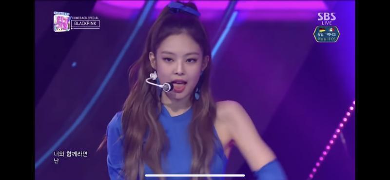 나도 저런머리 하고싶다고.. 나도 헤어라인 꽉 차보이고 내 두피 흰색인거 티 안내고싶다 ㅋㅋㅋㅋㅋㅋㅋ...