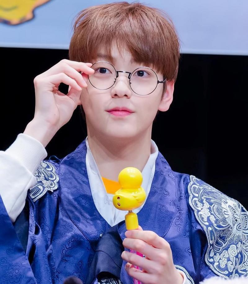 투모로우바이투게더 수빈?