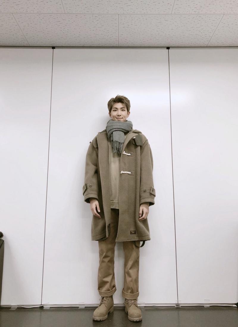 음음 방탄 알엠도 잘 입는다더라