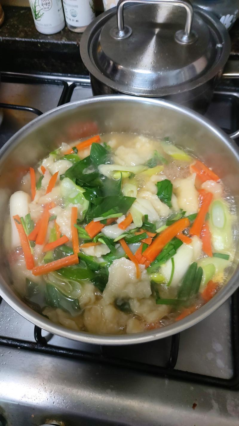 나 수제비 만들었어! 맛있겠지