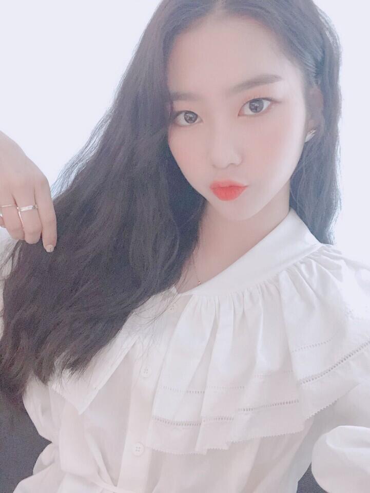 옴걸 지호 진짜 예쁜거같아