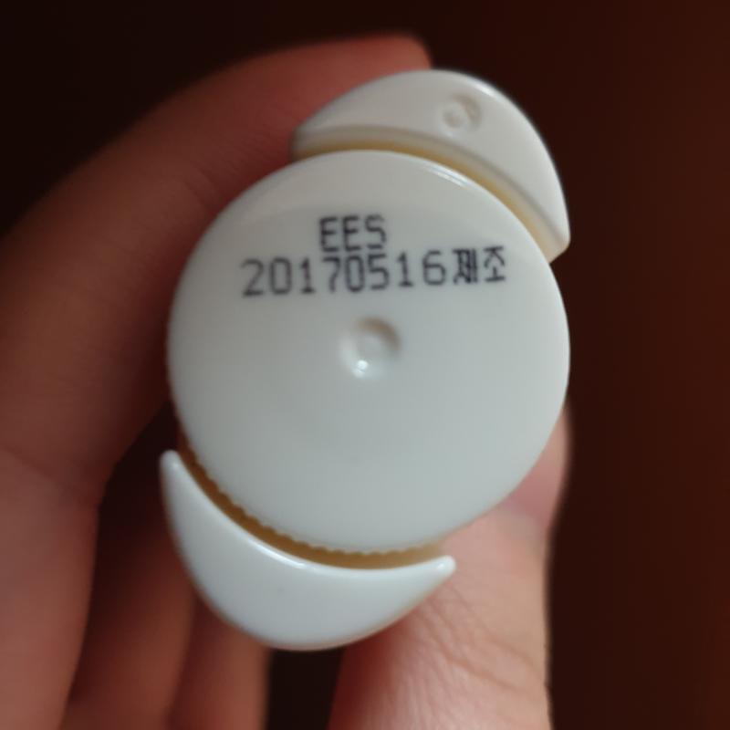 3년 지난 선스틱 써두 됨? 통 짱 귀여워서 버리기 아까운뎅...