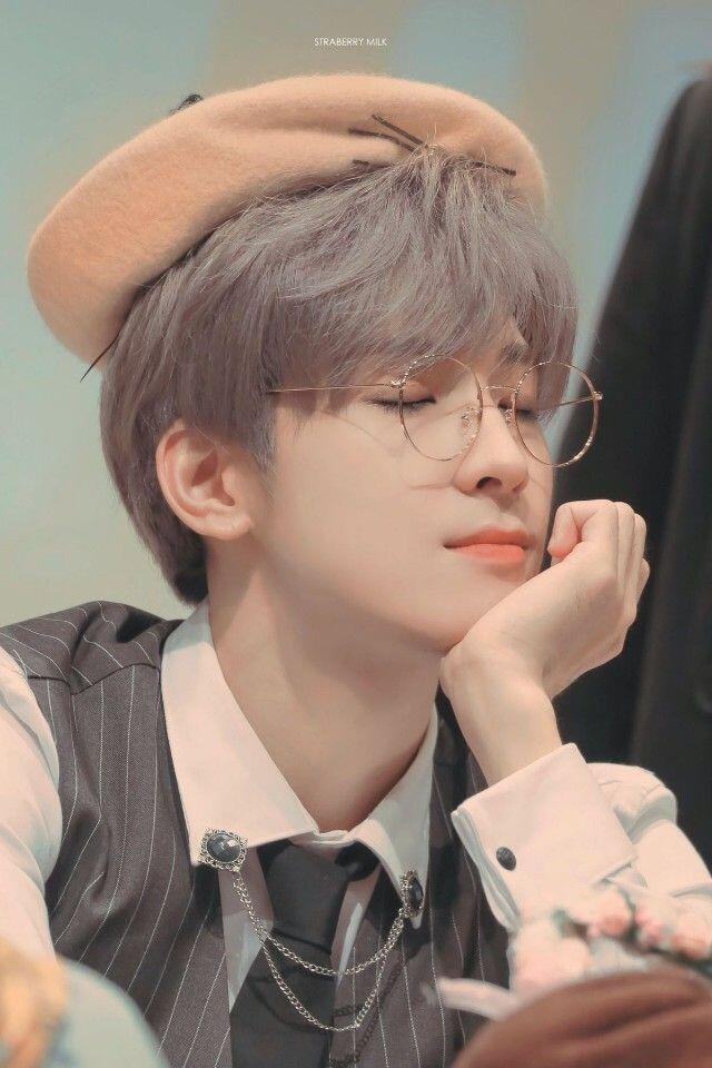 세븐틴 원우!! 안경하면 당연히 우리 원우지