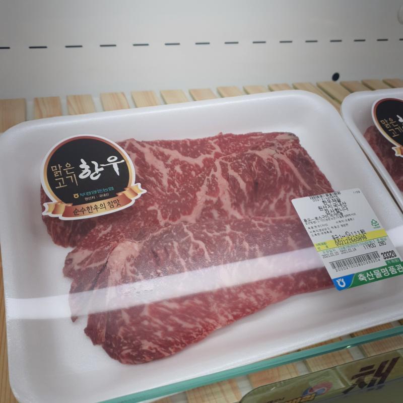 오 노. 어떻게 스테이크 할만한 고기가 안 보이죠??? 이 두께가 어딜봐서 스테이크 용이란 말이냐 ㅠㅠㅠㅠㅠㅠ