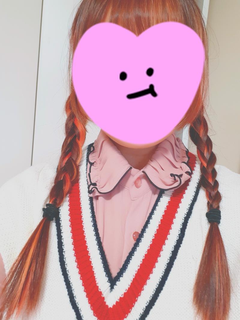 참고로 내 머리스타일이구 굉장히 평범한편이야... 여기 형광에 백발에 빨주노초파남보 다있거든