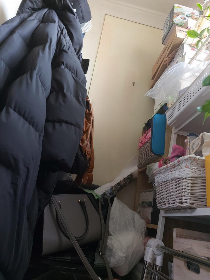 안녕 스레주야 나 >>273 이 레스주야 뭔 관종같은 놈이 있거니 했는데 잡귀였나봐 이번엔 여기좀 바줘 여긴 우리집 다락방으로 가는 문이야. 가