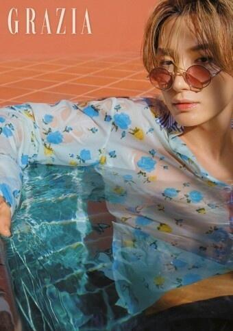 올해 39살인데도 굉장히 젊어보이는 우리 정수(이특) 오빠! 웃을 때 보조개 생기고 눈가에 주름이 지는데 그게 너무 예뻐