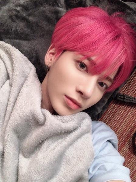 투바투 범규랑 태현 성격도 진짜 좋고 너무 잘생겨써ㅠㅠ