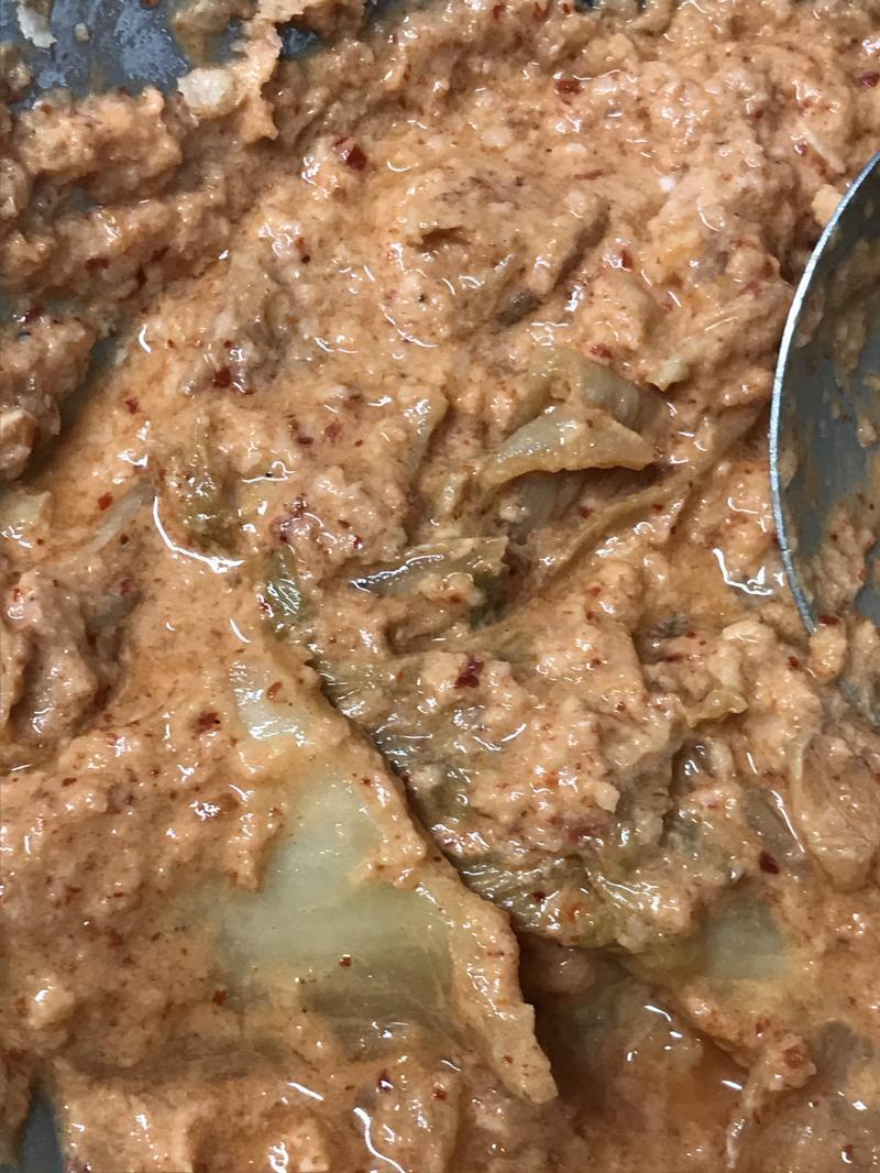 김치전에 밀가루도 놓고 빵가루도 넣었는데 빵가루가 아니라 튀김가루를 넣는거래 이거 괜찮음? 반죽도 뭔가 이상한데....