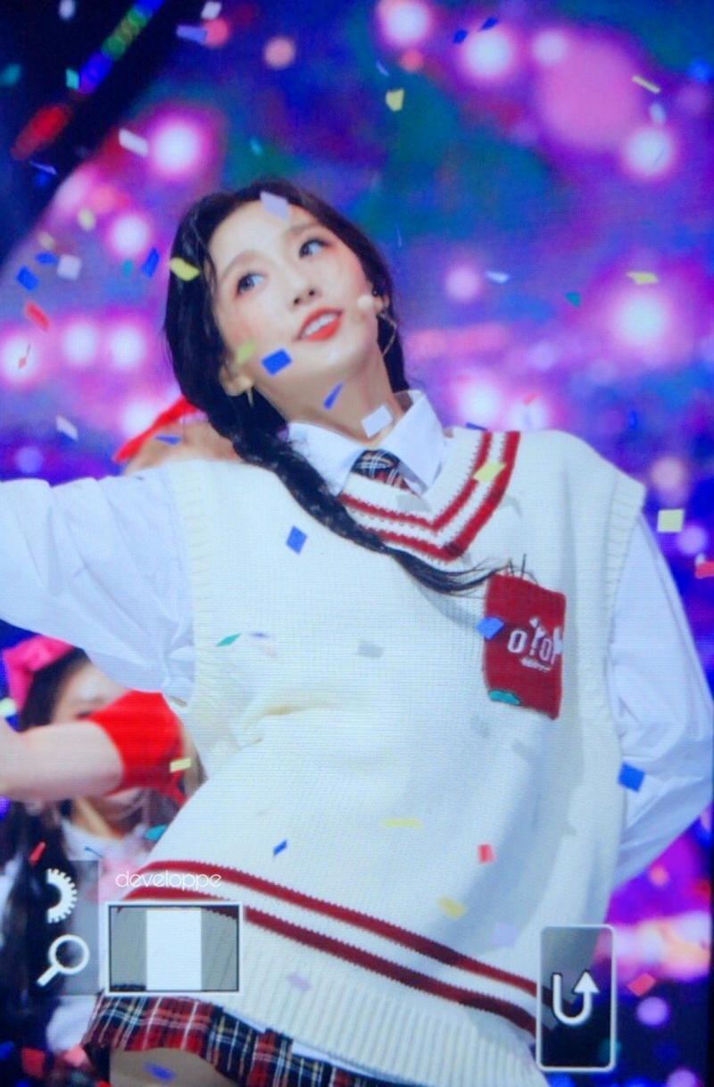 예인이 양갈래 개리즈네ㅠㅠㅠㅠ 나도 예인이처럼 생겼으면 매일매일이 행복하겠지ㅠㅠㅠㅠ 거울볼때마다 힐링하고ㅠㅠㅠ