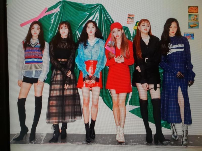 오늘은 (여자)아이들의 데뷔 1000일이 되는 날이다. 축하해~!! #아이들_네버버_함께한지_천일