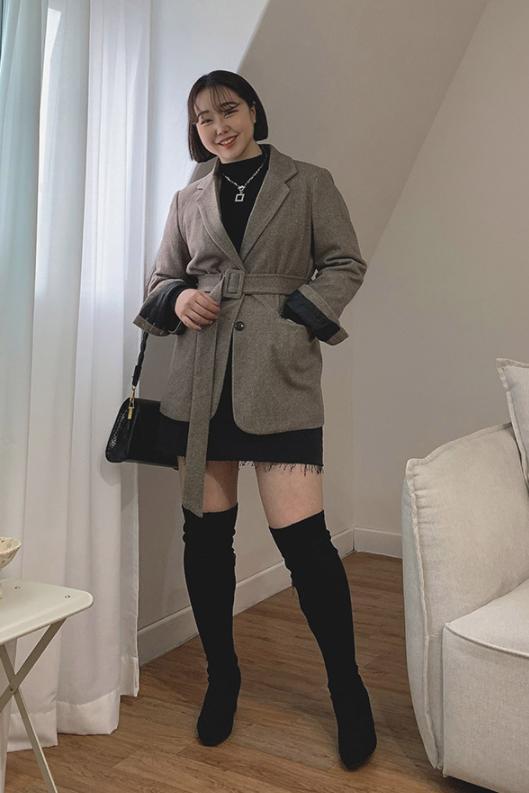 레스주들아 혹시 이 옷 두개중엔 뭐가 나아? 내가 하체는 진짜 말랐는데 상비야