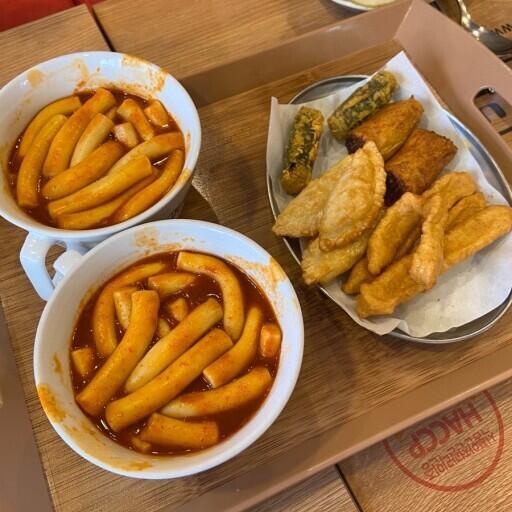 떡뽀끼랑 콜라먹고싶다리..
