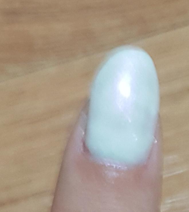 좀못생겼지만 멀리서 보면 이쁨 왼 엄지라 타자치기 힘듦