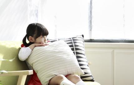 부모님 아니면 자기를 키워주시는 어떤 분이든 이런 분들이랑 떨어져서 외로움에 떠는 거 같아 내가 어렸을 때 이런 적이 있어서 그런지 주제 보자마