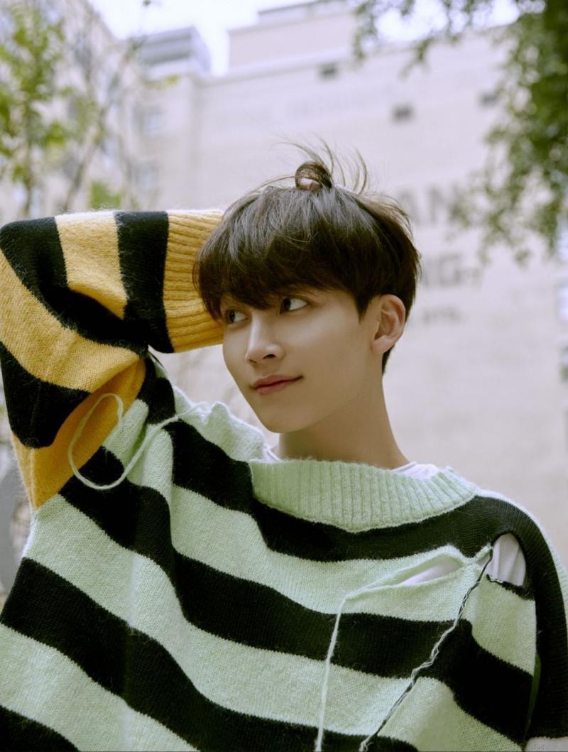 세븐틴 정한? 미친거같음 ㄹㅇ 얼굴 볼때마다 소름돋아 너무 잘생겨서